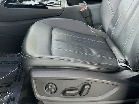 Certified 2023 Audi Q5 2.0T Premium w/ Convenience Package AWD/4WD image 17