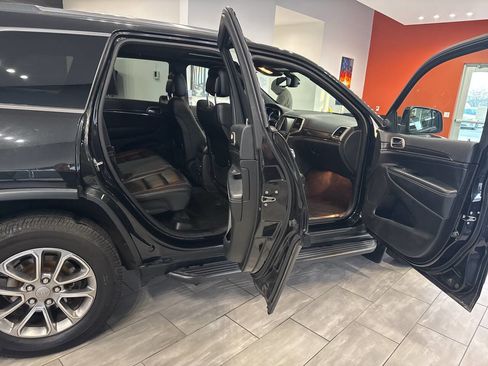 Used 2014 Jeep Grand Cherokee Limited image 16