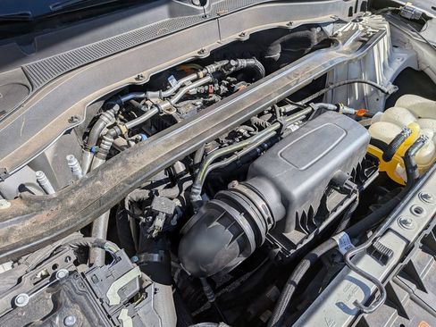 Used 2022 Ford Explorer Limited w/ Limited Technology Package image 12