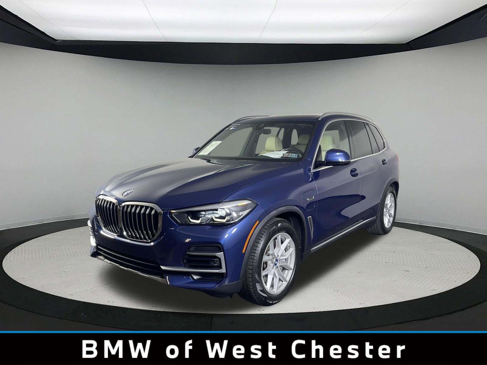 Certified 2022 BMW X5 xDrive45e w/ Premium Package AWD/4WD image 1