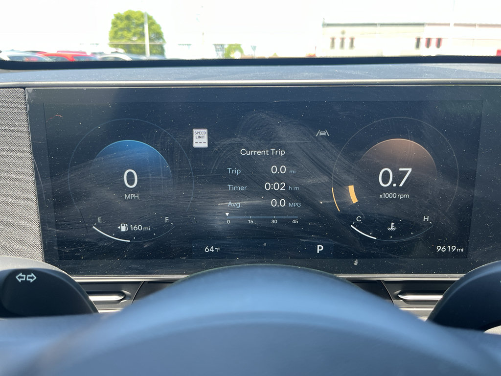 Used 2025 Hyundai Kona Limited AWD/4WD image 17