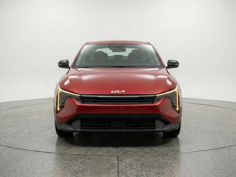 Used 2025 Kia K4 FWD image 2