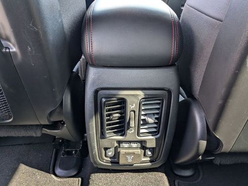 Used 2025 Dodge Durango GT image 24