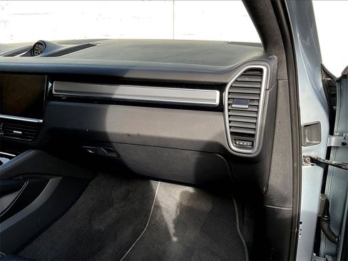 Certified 2022 Porsche Cayenne GTS image 19