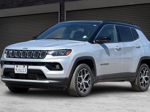 Used 2024 Jeep Compass Limited AWD/4WD image 9