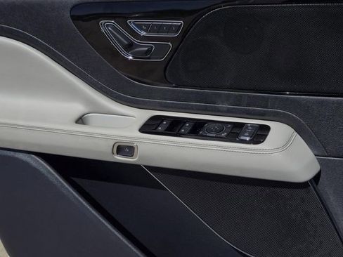 Used 2026 Lincoln Aviator 2WD image 20