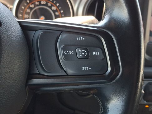 Used 2019 Jeep Wrangler Unlimited Sport S AWD/4WD image 23