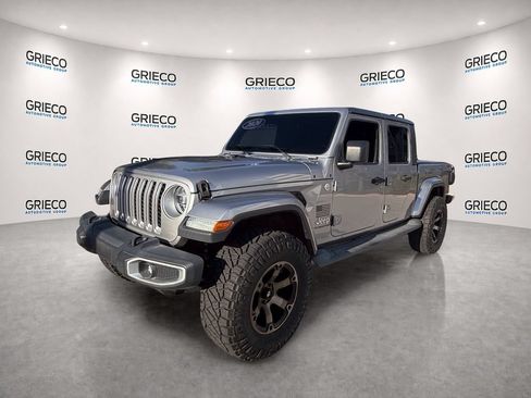 Used 2020 Jeep Gladiator Overland AWD/4WD image 3