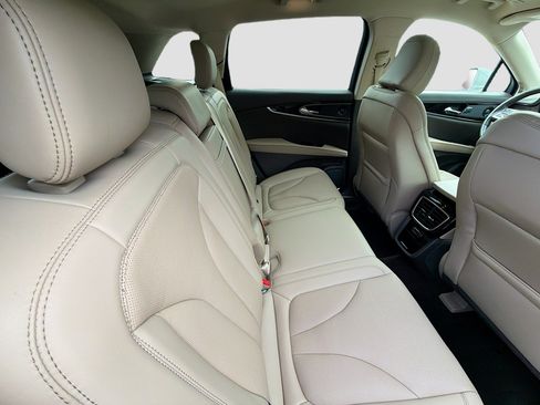 Certified 2021 Lincoln Nautilus Reserve AWD/4WD image 28