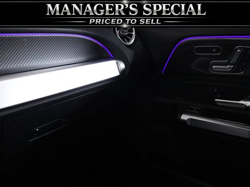 Used 2022 Mercedes-Benz GLB 250 4MATIC image 24