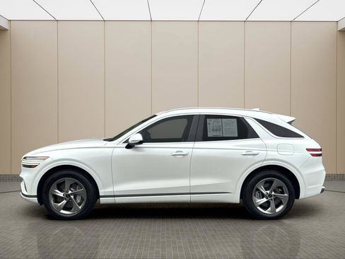 Certified 2026 Genesis GV70 2.5T AWD/4WD image 2
