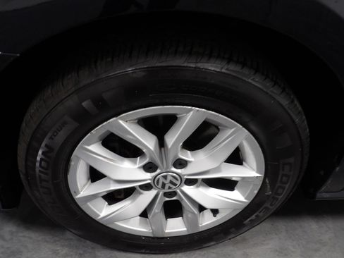 Used 2018 Volkswagen Passat 2.0T S image 19