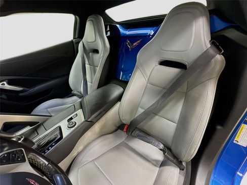 Used 2019 Chevrolet Corvette Stingray Convertible w/ 1LT RWD image 20