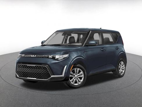 Used 2025 Kia Soul LX w/ LX Technology Package FWD image 3