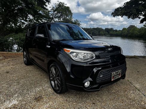 Used 2016 Kia Soul + w/ Tarmac Special Edition FWD image 1