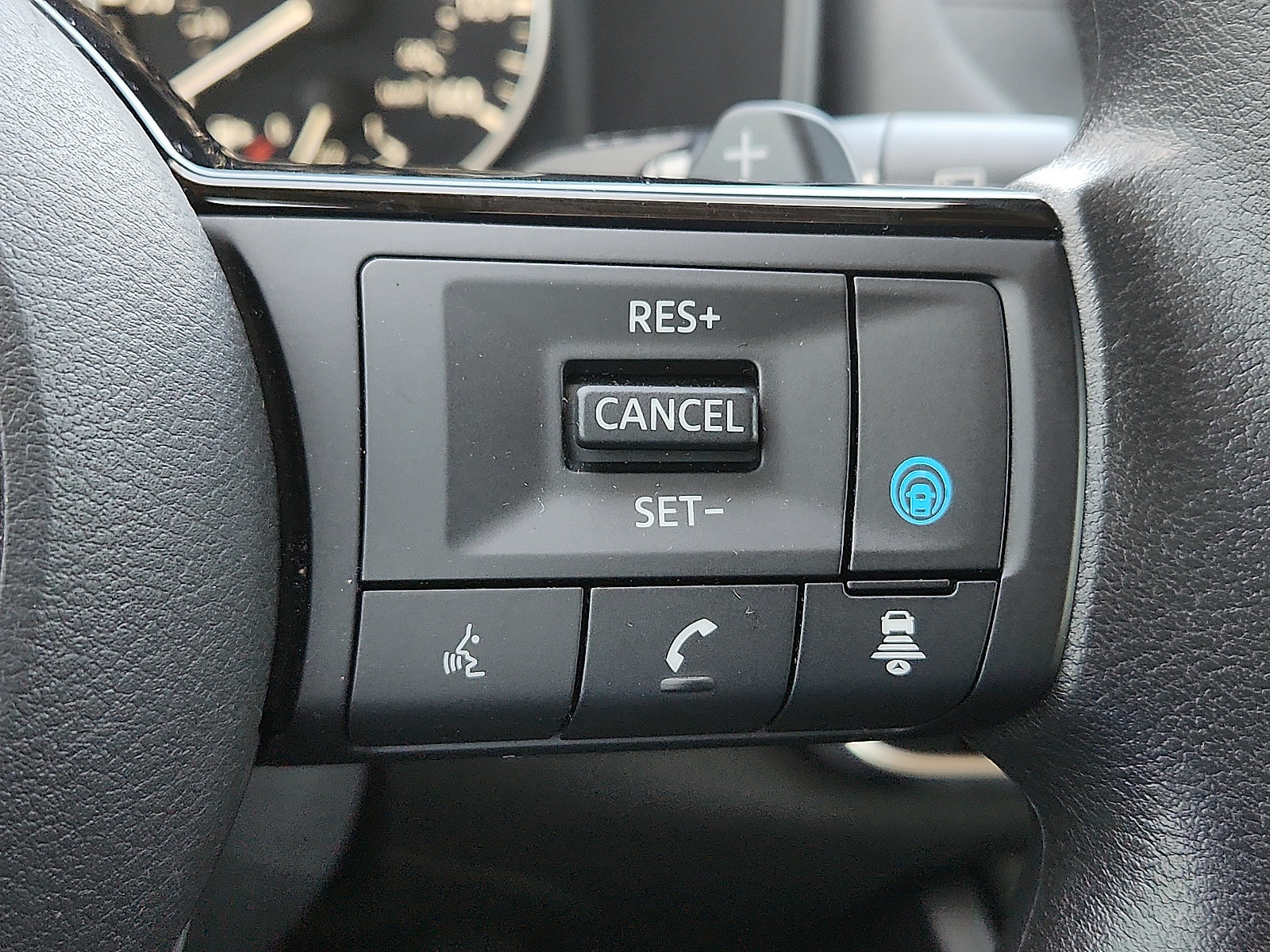 Used 2023 Nissan Rogue SV FWD image 19