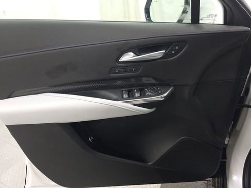 Used 2024 Cadillac XT4 Sport image 9