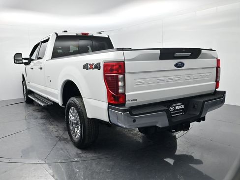 Used 2022 Ford F250 Lariat w/ Chrome Package image 6