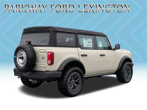 New 2025 Ford Bronco 4-Door image 5