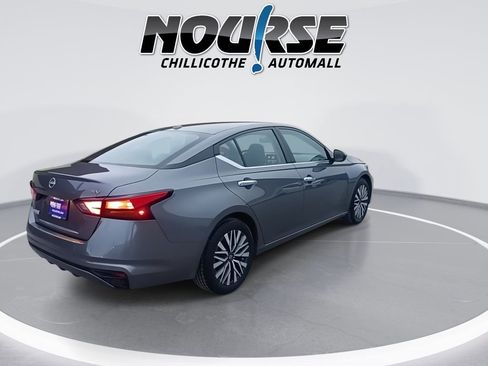 Used 2024 Nissan Altima 2.5 SV image 8
