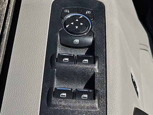 Used 2020 Ford F150 XLT image 31