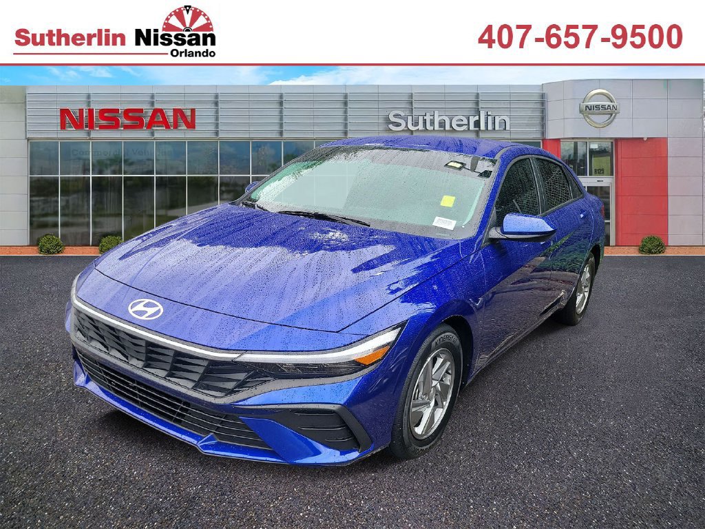 Used 2026 Hyundai Elantra SE FWD image 1