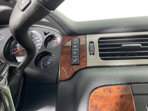 Used 2013 Chevrolet Tahoe LT w/ Luxury Package image 23