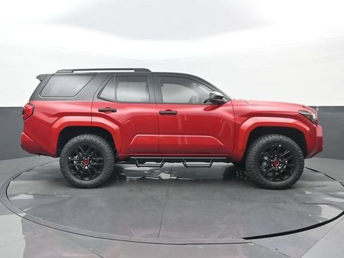New 2026 Toyota 4Runner SR5 AWD/4WD image 2