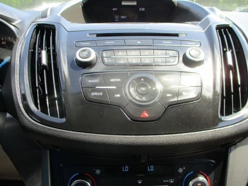 Used 2017 Ford Escape SE FWD image 15