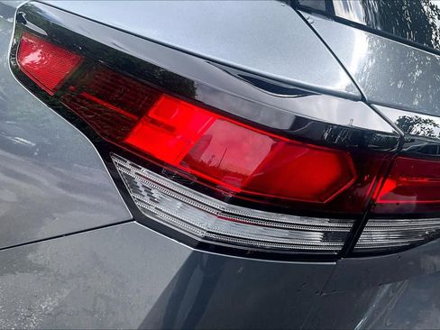 New 2026 Volkswagen Tiguan SE R-Line FWD image 14