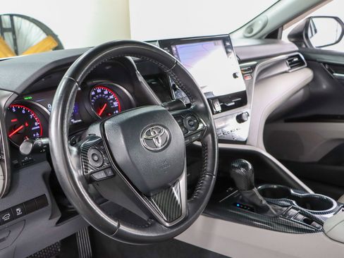 Used 2022 Toyota Camry XSE w/ Navigation Package image 23