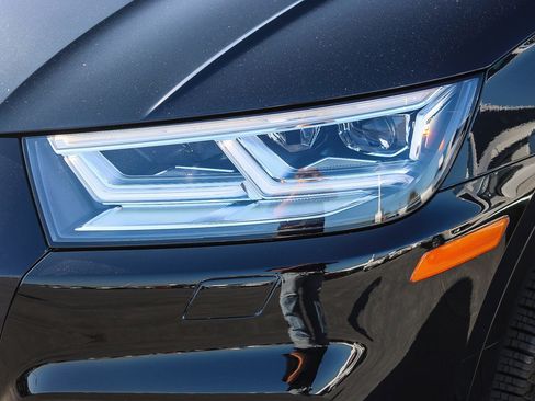 Used 2020 Audi Q5 e Premium Plus w/ Premium Plus Package image 5