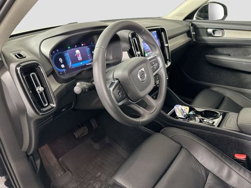 Used 2023 Volvo XC40 B5 Plus w/ Protection Package Premier image 10