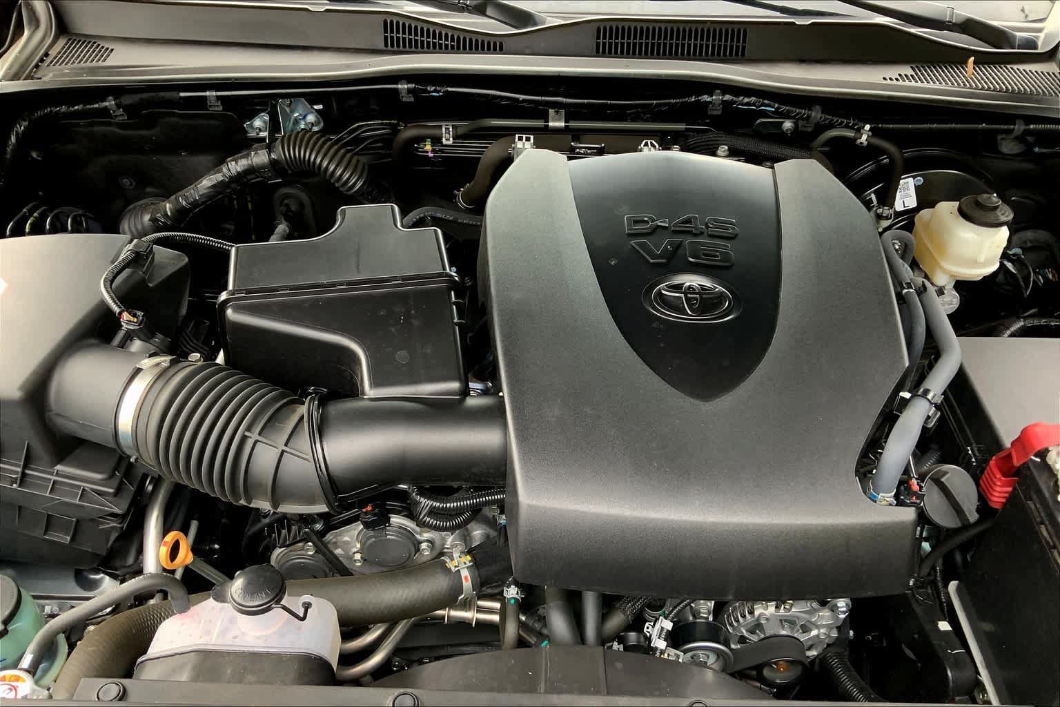 Used 2019 Toyota Tacoma TRD Sport w/ TRD Premium Sport Package RWD image 31