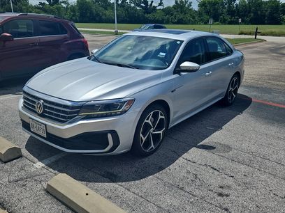 Used 2020 Volkswagen Passat 2.0T R-Line