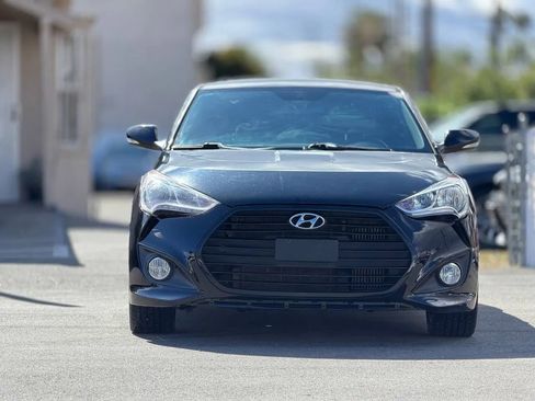 Used 2015 Hyundai Veloster Turbo FWD image 3
