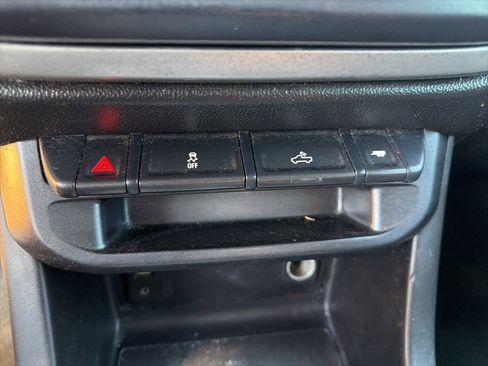 Used 2018 Chevrolet Colorado LT w/ LT Convenience Package image 18