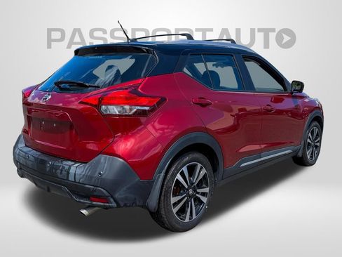 Used 2020 Nissan Kicks SR w/ SR Premium Package FWD image 5