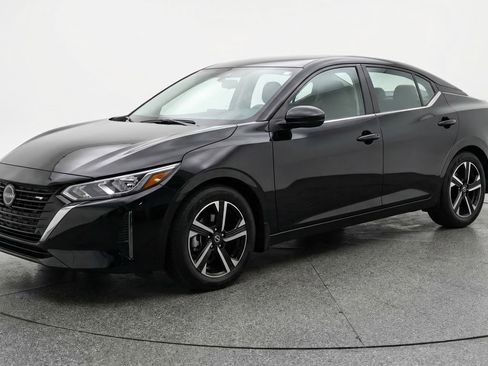 Used 2025 Nissan Sentra SV FWD image 3