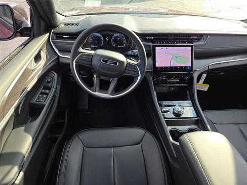 New 2025 Jeep Grand Cherokee Limited image 21