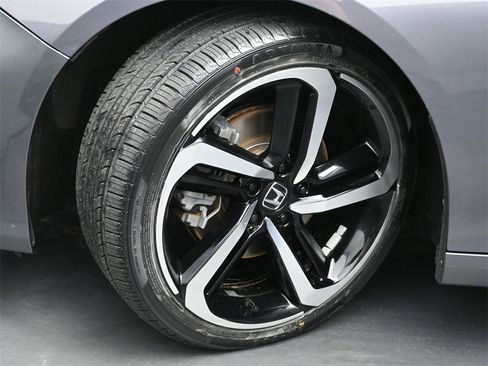 Used 2020 Honda Accord Sport image 17