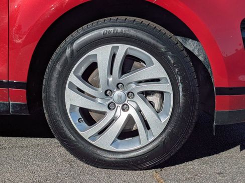 Used 2022 Land Rover Range Rover Evoque R-Dynamic S image 8