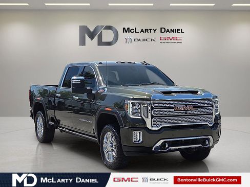 Used 2022 GMC Sierra 2500 Denali AWD/4WD image 1