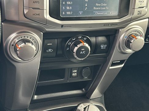 Used 2018 Toyota 4Runner SR5 Premium AWD/4WD image 21
