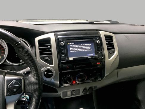 Used 2015 Toyota Tacoma 4x4 Double Cab w/ SR5 Package image 6