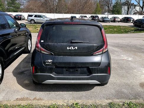 Used 2023 Kia Soul LX w/ LX Technology Package image 6