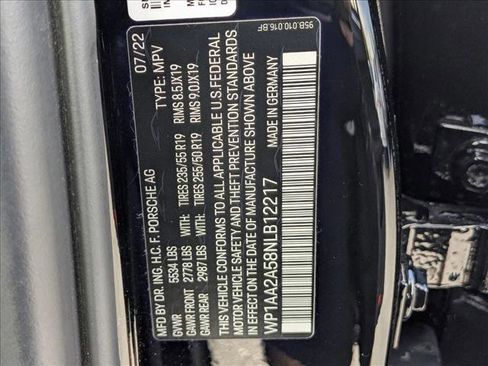 Used 2022 Porsche Macan image 22