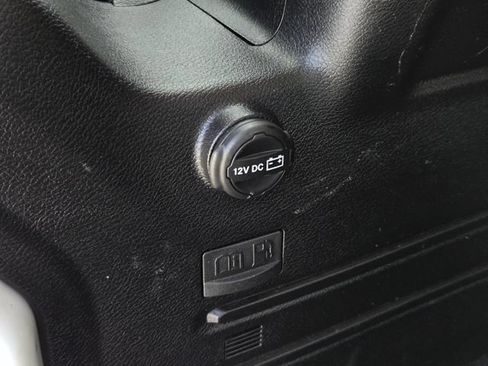 Used 2022 Jeep Wrangler Unlimited Rubicon 4xe w/ Cold Weather Group AWD/4WD image 12