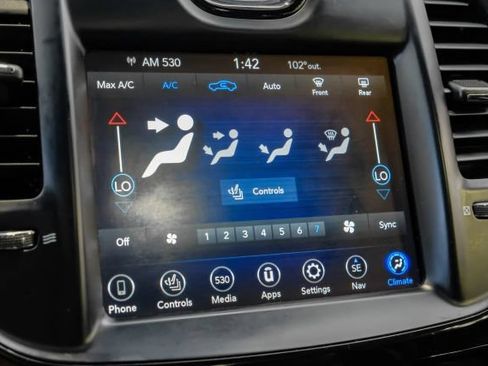 Used 2022 Chrysler 300 S RWD image 37
