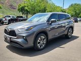 Used 2021 Toyota Highlander XLE image 4